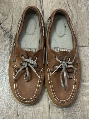 Sperry Woman’s Chestnut Leather 2-Eye Boat Shoes